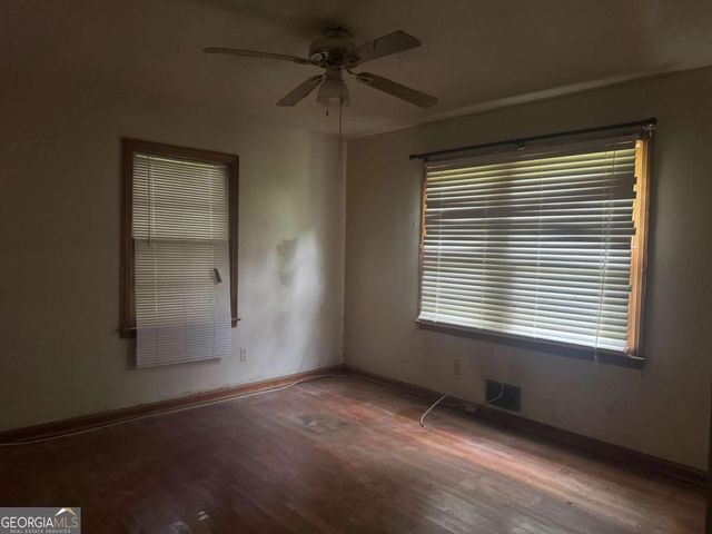 950 Dale Drive SW, Mableton, GA 30126