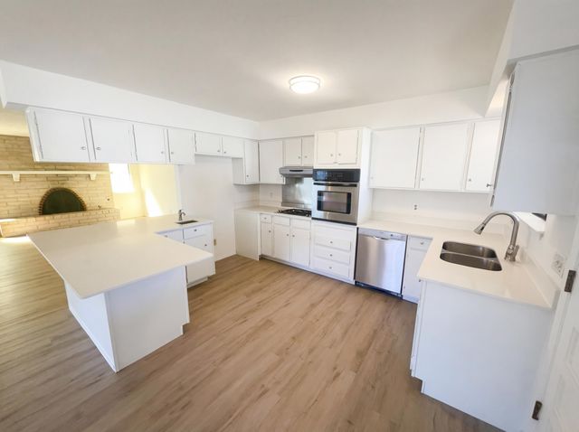 1229 Kirby Street NE, Albuquerque, NM 87112