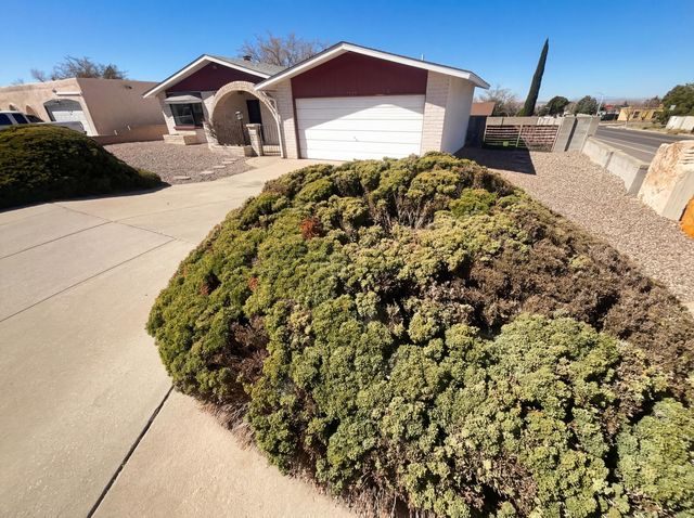 1229 Kirby Street NE, Albuquerque, NM 87112