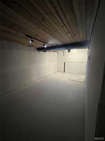 2816 Chippewa, St Louis, MO 63118