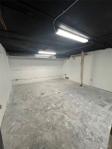 2816 Chippewa, St Louis, MO 63118