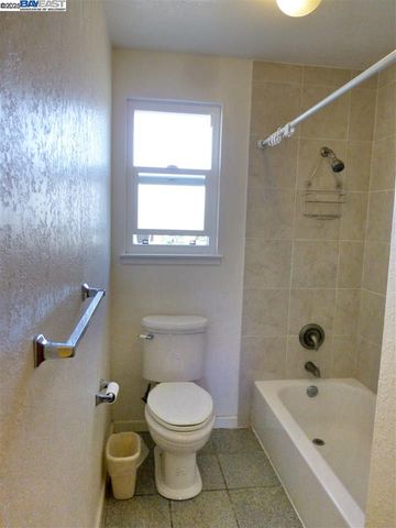 41772 Chadbourne Dr, Fremont, CA 94539