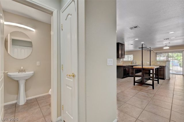 7275 Diamond Canyon Lane 103, Las Vegas, NV 89149