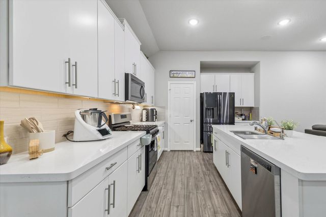 26102 Pond Lily Circle, Richmond, TX 77406