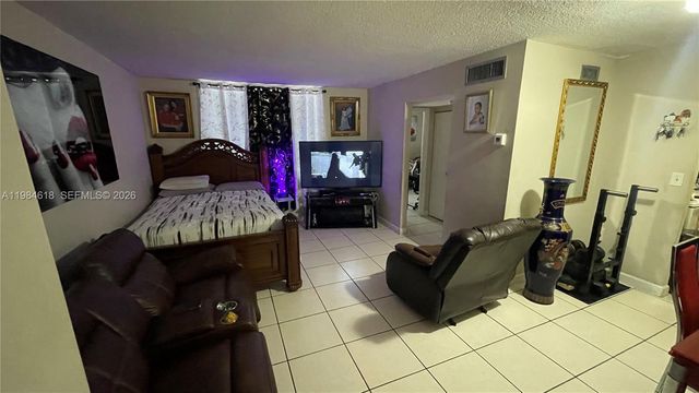 1805 W 56th Street 113, Hialeah, FL 33012