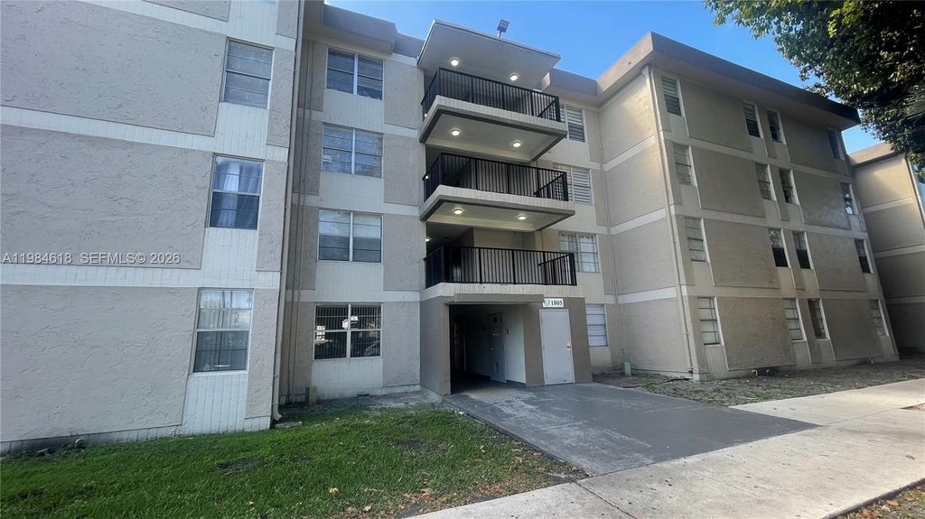 1805 W 56th Street 113, Hialeah, FL 33012