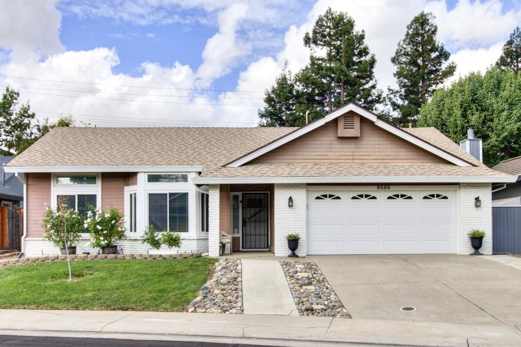 9508 Delburns Ct, Elk Grove, CA 95758