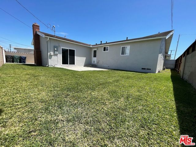 5421 Hendricksen Drive, Huntington Beach, CA 92649