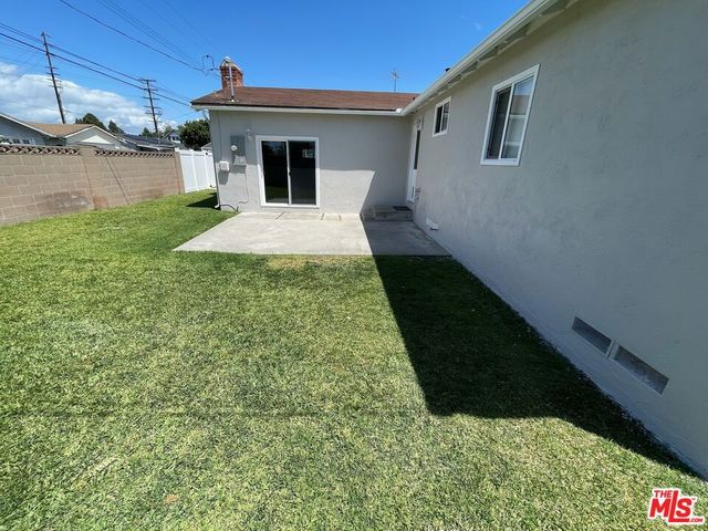 5421 Hendricksen Drive, Huntington Beach, CA 92649