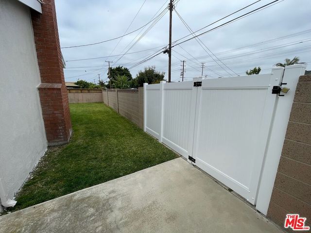 5421 Hendricksen Drive, Huntington Beach, CA 92649