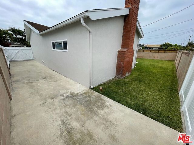 5421 Hendricksen Drive, Huntington Beach, CA 92649