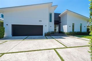 1218 14th AVE N, Naples, FL 34102