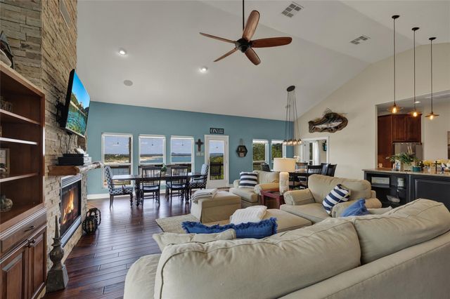 2611 WESTVIEW DR, Canyon Lake, TX 78133