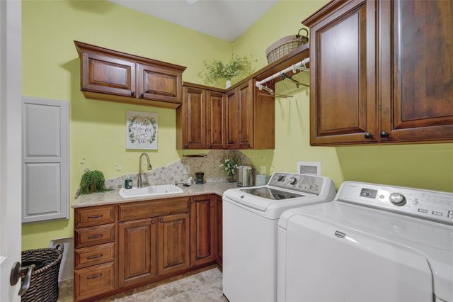2611 WESTVIEW DR, Canyon Lake, TX 78133