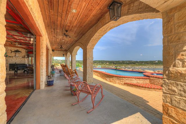 2611 WESTVIEW DR, Canyon Lake, TX 78133
