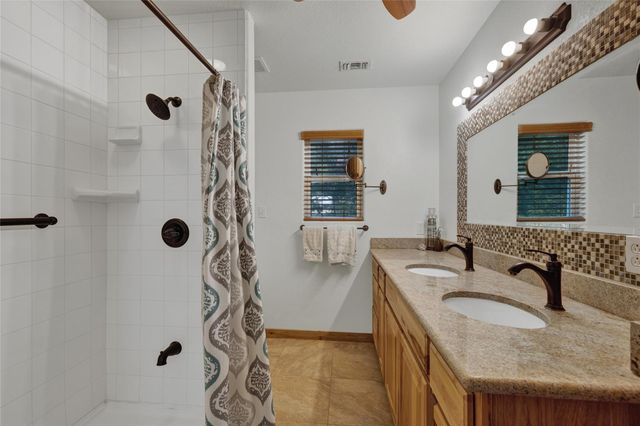 2611 WESTVIEW DR, Canyon Lake, TX 78133