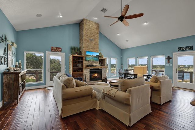 2611 WESTVIEW DR, Canyon Lake, TX 78133