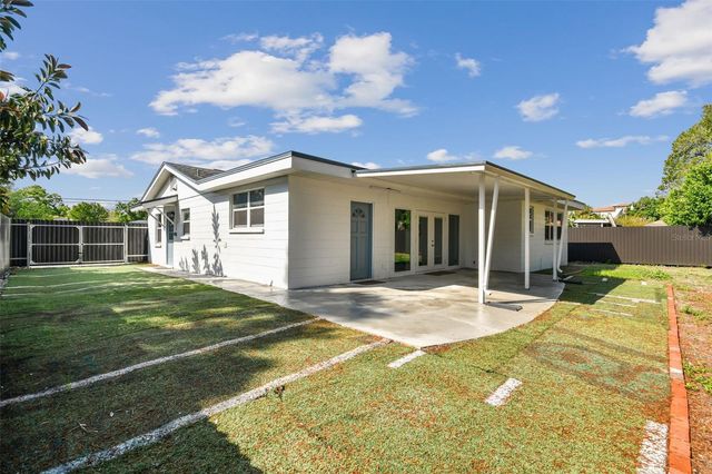 3905 W PAXTON AVENUE, Tampa, FL 33611