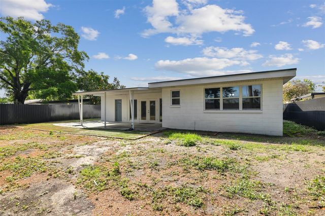 3905 W PAXTON AVENUE, Tampa, FL 33611