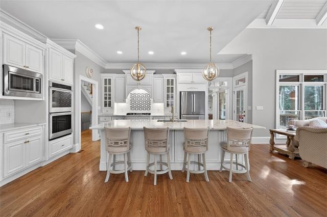 5510 Laurel Oak Drive, Suwanee, GA 30024