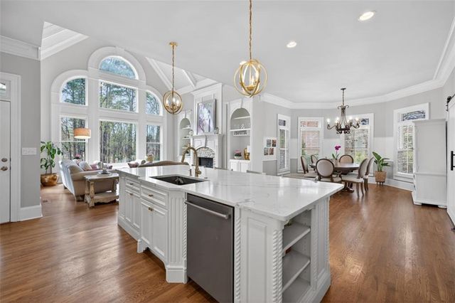 5510 Laurel Oak Drive, Suwanee, GA 30024