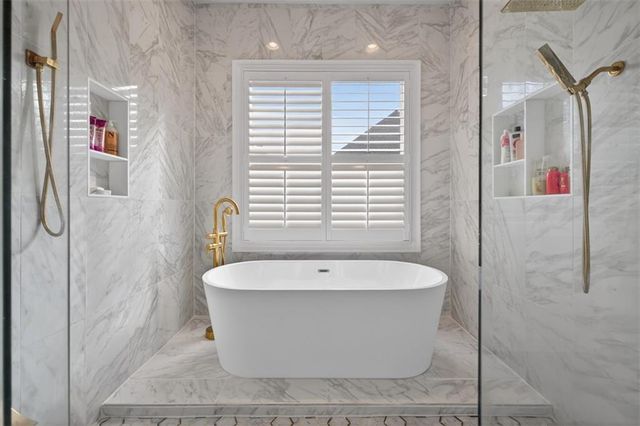 5510 Laurel Oak Drive, Suwanee, GA 30024