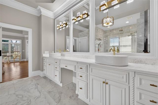 5510 Laurel Oak Drive, Suwanee, GA 30024