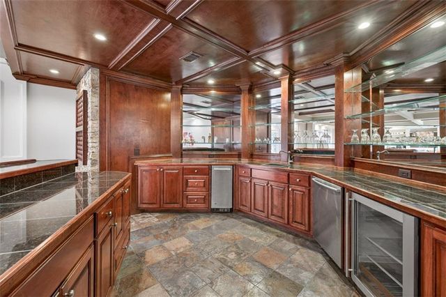 5510 Laurel Oak Drive, Suwanee, GA 30024