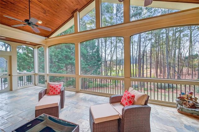 5510 Laurel Oak Drive, Suwanee, GA 30024