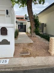 225 W WINGED FOOT Road, Phoenix, AZ 85023