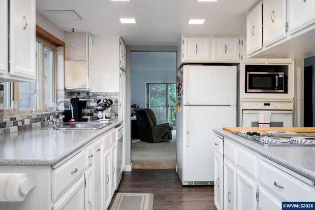 22726 Cedar Grove Rd, Clatskanie, OR 97016