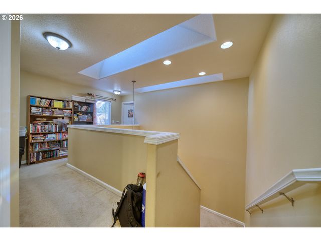 34050 Se Sturgeon St, Scappoose, OR 97056