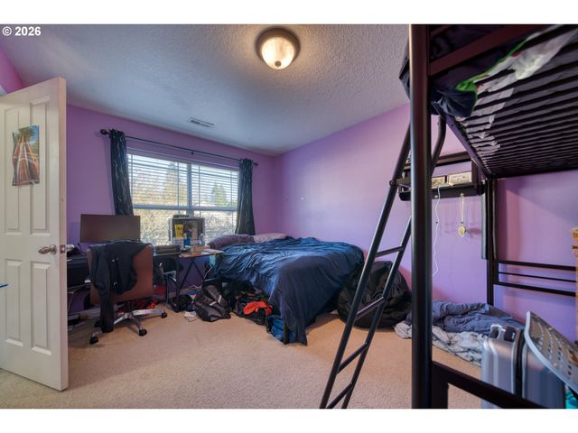 34050 Se Sturgeon St, Scappoose, OR 97056