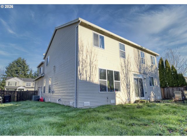 34050 Se Sturgeon St, Scappoose, OR 97056