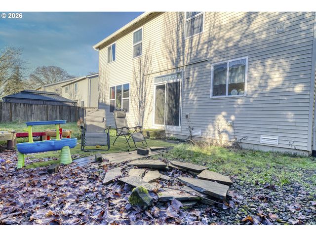 34050 Se Sturgeon St, Scappoose, OR 97056