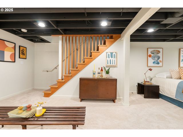 2825 Se HAWTHORNE Blvd, Portland, OR 97214