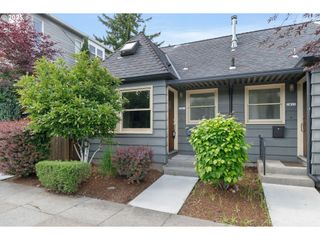 2825 Se HAWTHORNE Blvd, Portland, OR 97214