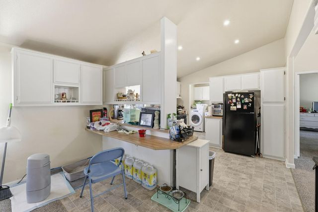 6 Blackberry Ct, Lodi, CA 95242