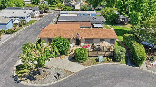 6 Blackberry Ct, Lodi, CA 95242