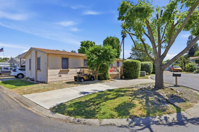 6 Blackberry Ct, Lodi, CA 95242