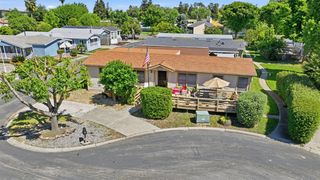 6 Blackberry Ct, Lodi, CA 95242
