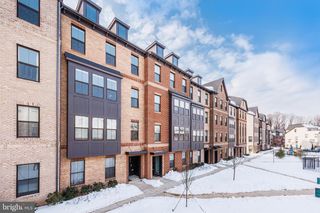 12342 AZURE LN #24, Fairfax, VA 22033