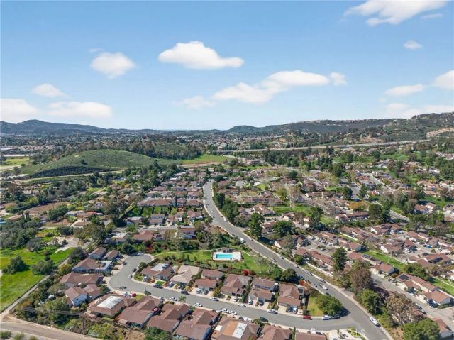 2144 Country Place, Escondido, CA 92026