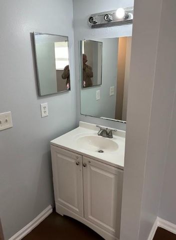 2431 NW 56th Avenue 204, Lauderhill, FL 33313