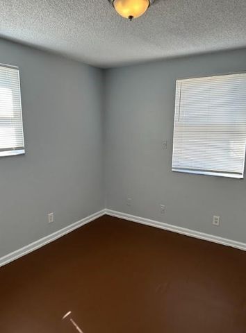 2431 NW 56th Avenue 204, Lauderhill, FL 33313