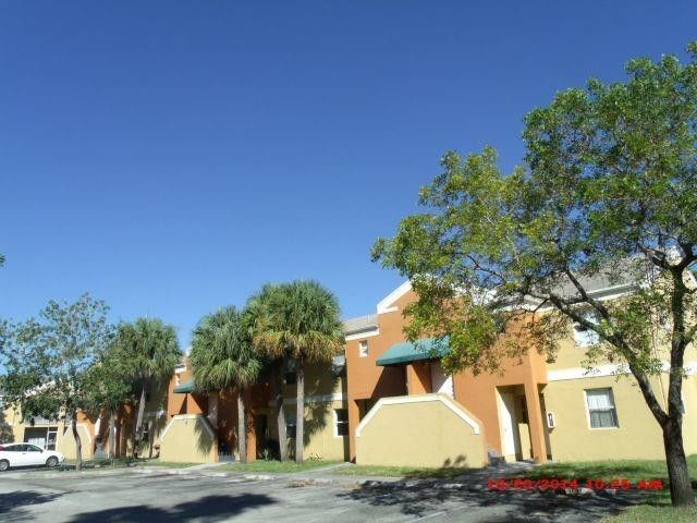 2431 NW 56th Avenue 204, Lauderhill, FL 33313