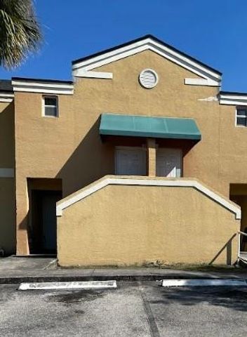 2431 NW 56th Avenue 204, Lauderhill, FL 33313