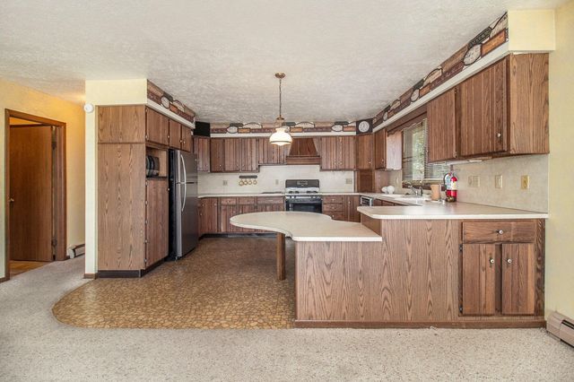 929 S Washington Avenue, Ludington, MI 49431