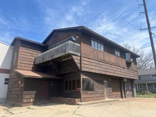 929 S Washington Avenue, Ludington, MI 49431