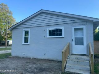 2214 Banks Lane E, Wilson, NC 27893